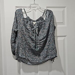 Aeropostale open shoulder long sleeve top
